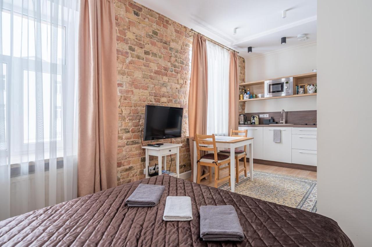 Stylish Studio Close To City Center, Cafes & Parks & Local Dining Riga Ngoại thất bức ảnh