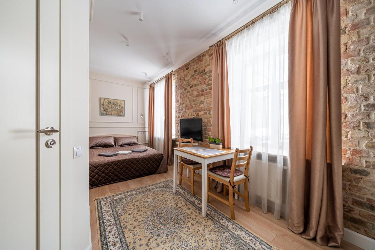 Stylish Studio Close To City Center, Cafes & Parks & Local Dining Riga Ngoại thất bức ảnh